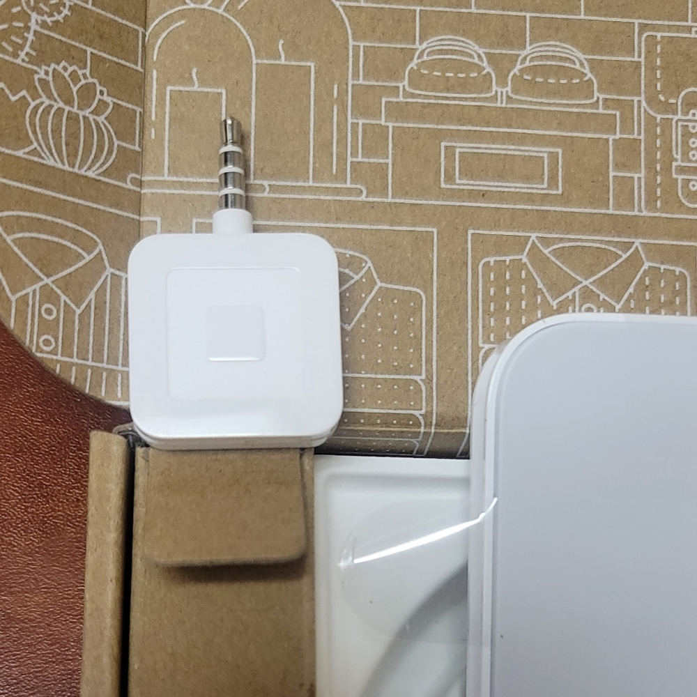Square Readers - Picture 5 of 5
